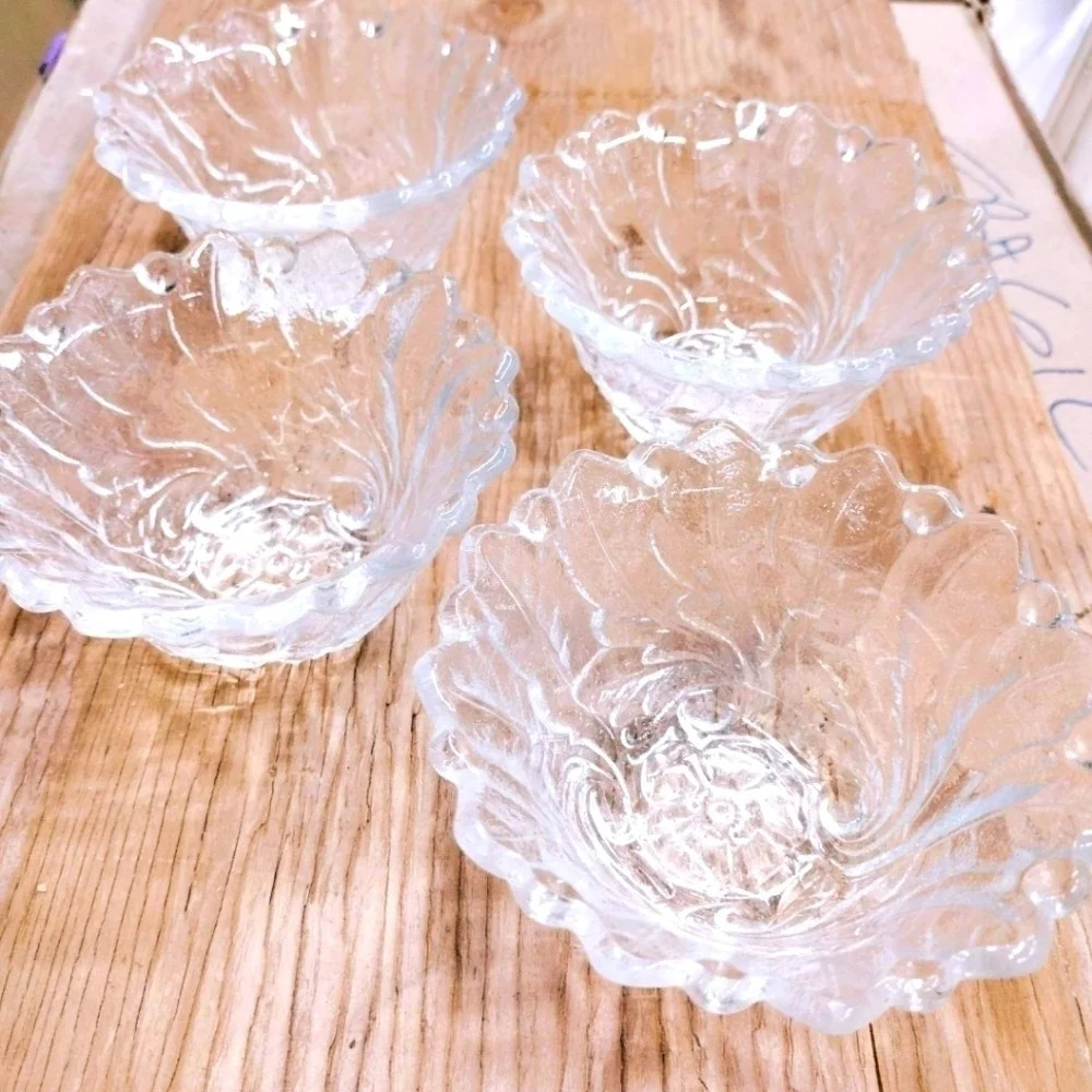 Indiana Glass Wild Rose Clear Fruit Cocktail/Dessert Glass Bowls. Set of 4.  B​​